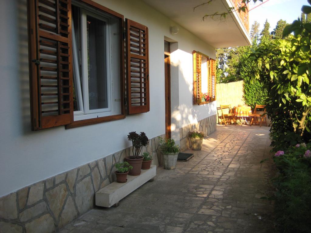 Apartment Bosiljak Jelsa  Oda fotoğraf